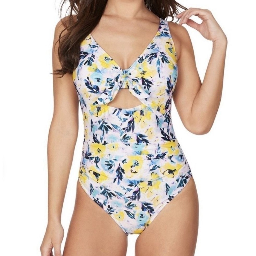 Nip Tuck Womens One Piece Swimsuit Size 6 D/DD Cup Floral Tummy Control Resort